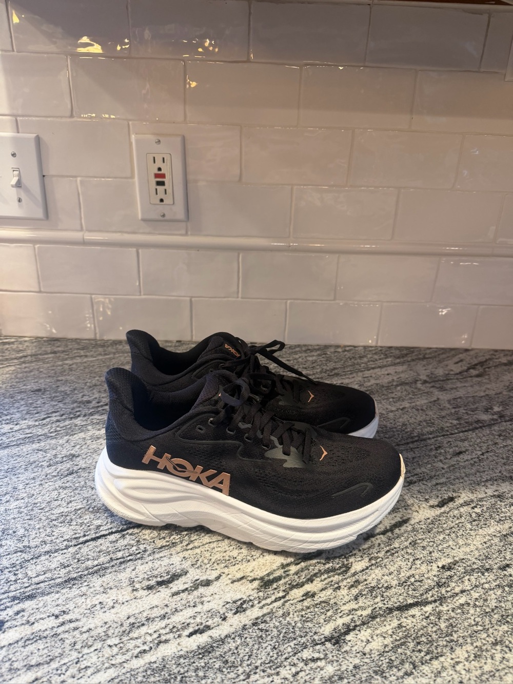 Women’s Hoka Clifton 10 Size 8.5